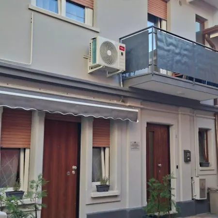 Via Roma *